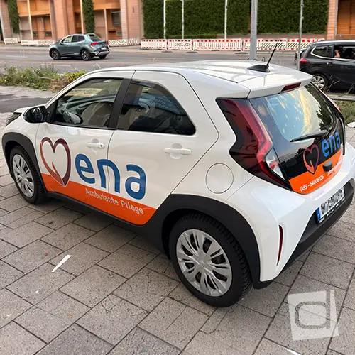 Vollfolierung und Autobeschriftung für ENA Ambulante Pflege in München